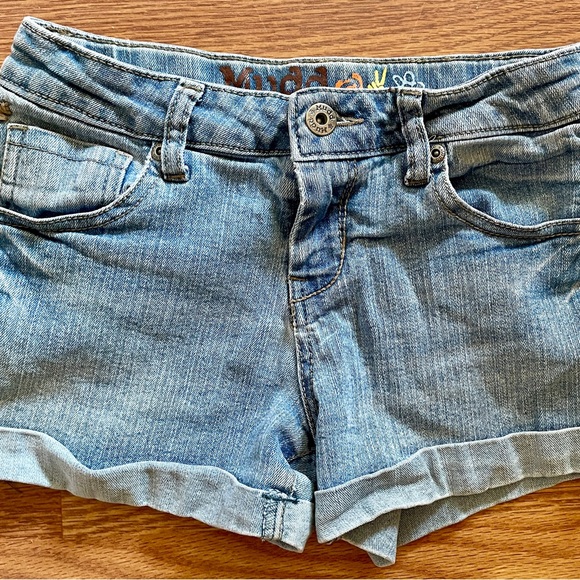 MUDD Vintage Y2K Cuffed Cutoff Style Denim JEAN SHORTS Girls Size 12 - Picture 6 of 8